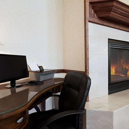 Country Inn & Suites By Radisson Bismarck Waterpark エクステリア 写真