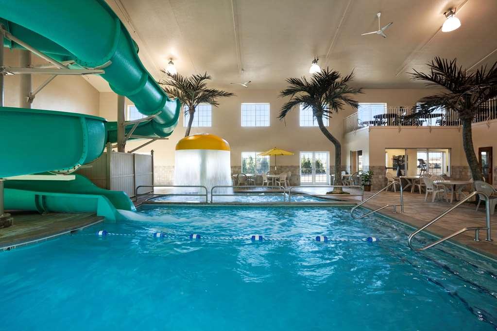 Country Inn & Suites By Radisson Bismarck Waterpark エクステリア 写真