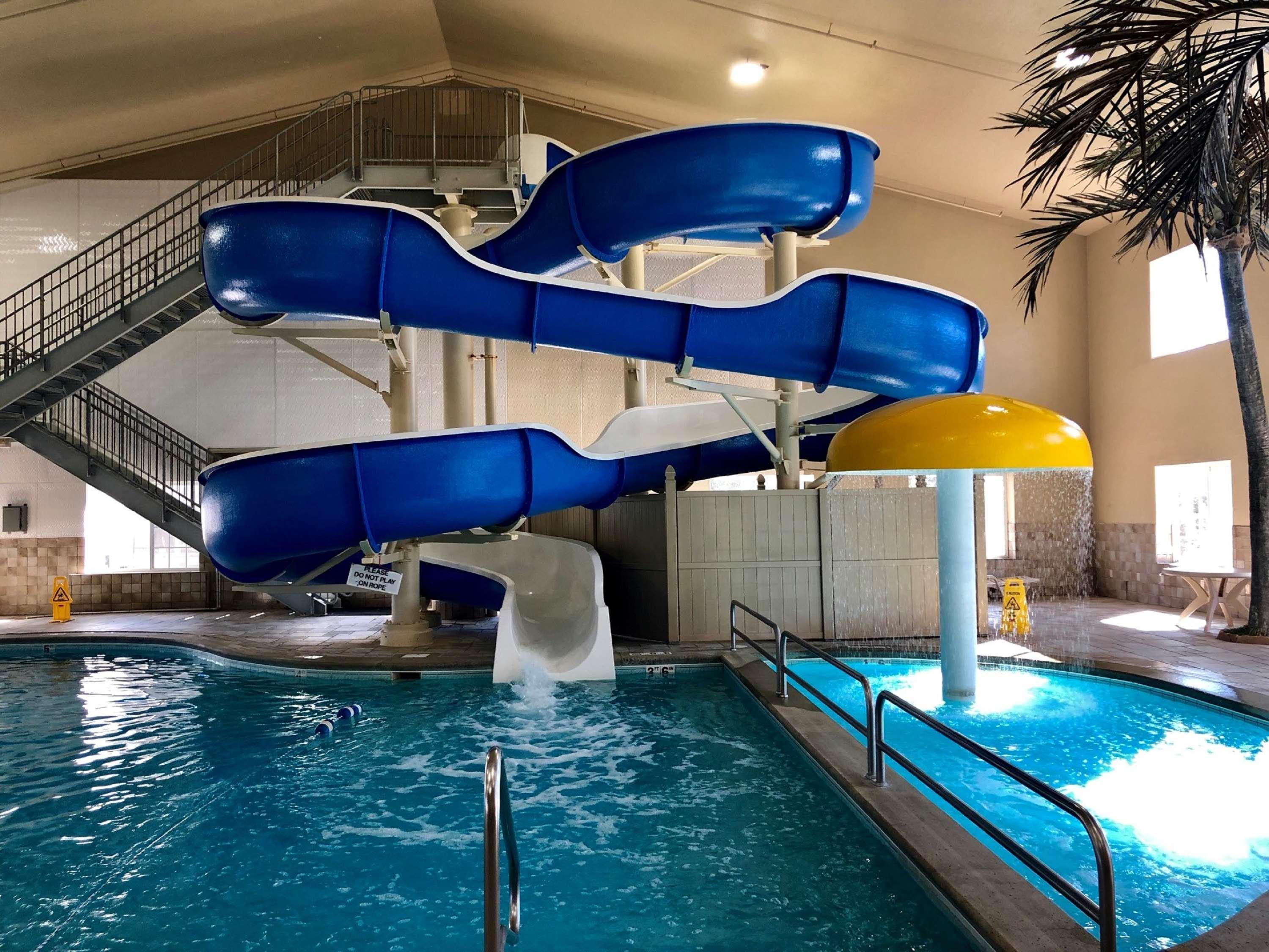 Country Inn & Suites By Radisson Bismarck Waterpark エクステリア 写真